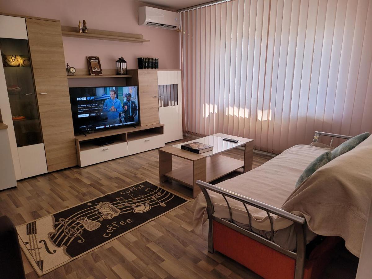 Quiet, Relaxing, Family Friendly Bucharest Exterior photo