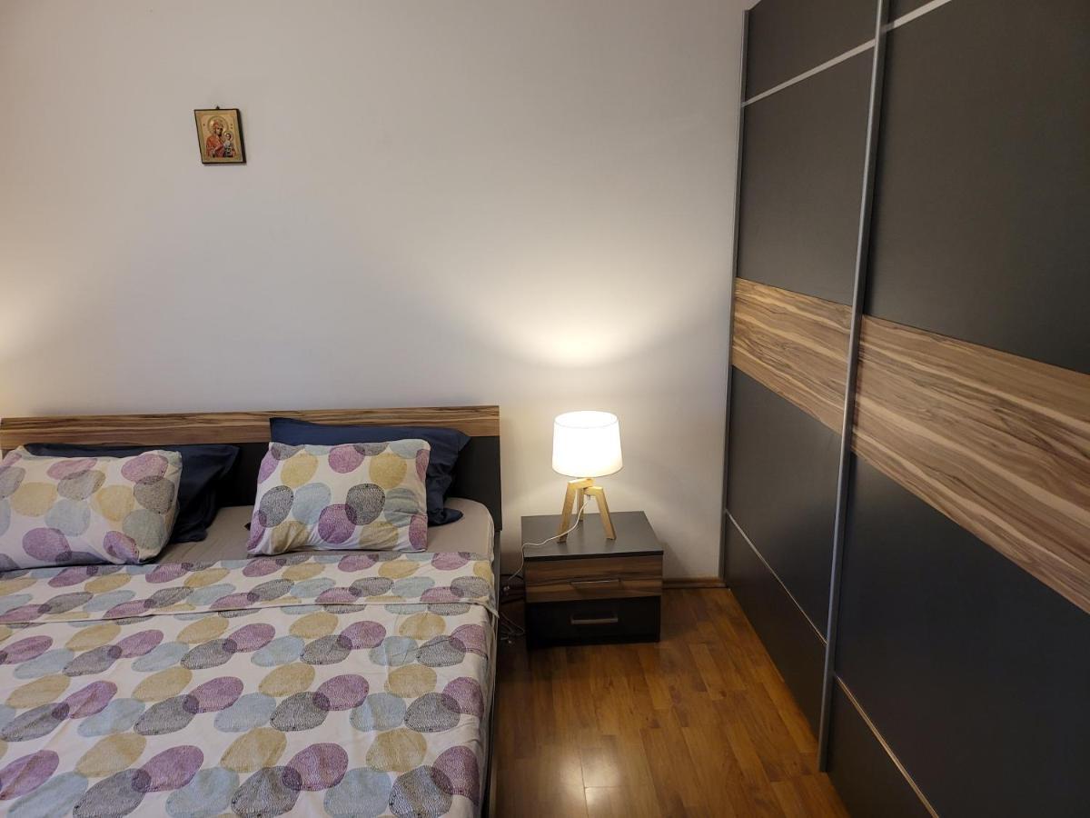 Quiet, Relaxing, Family Friendly Bucharest Exterior photo